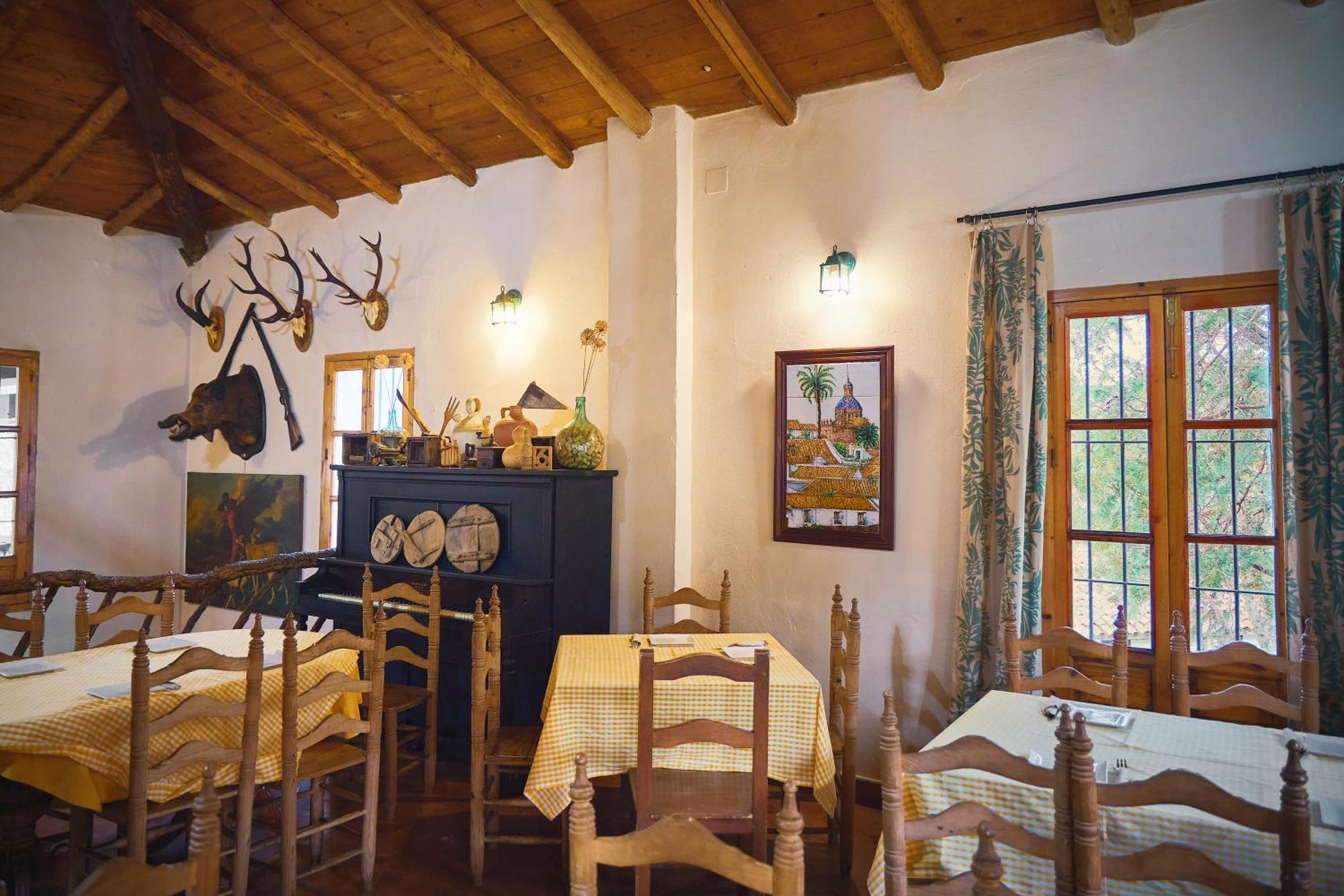 巴坦德拉斯蒙哈斯公寓酒店 San Nicolás del Puerto 外观 照片